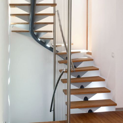 Escalier demi-tournant - G 207 - METALL CONCEPT - à marches en bois / structure en métal / résidentiel