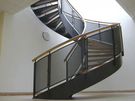Garde-corps en métal - GRAEPEL ITALIANA - en tôle perforée / d'extérieur / pour escalier