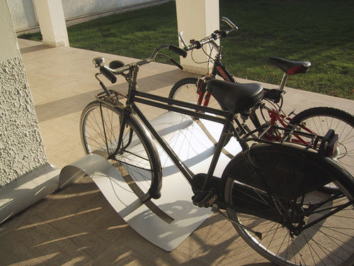 Range-vélo au sol - BI. WAVE  - GRAEPEL ITALIANA - pour espace public / en tôle d'acier / professionnel