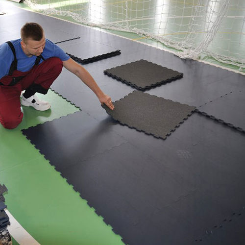 Sol sportif d'intérieur - RAMFLEX INTERLOCK - MONDO - en caoutchouc / pour salle multisport / pour terrain de sport