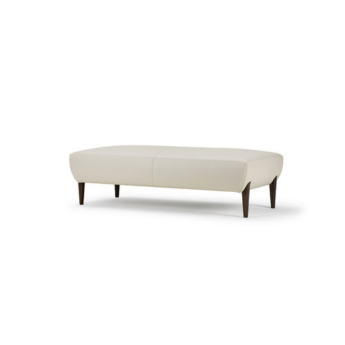 Banquette contemporaine - Silhouette  - TURRI - en tissu / avec piètement en bois massif / blanche
