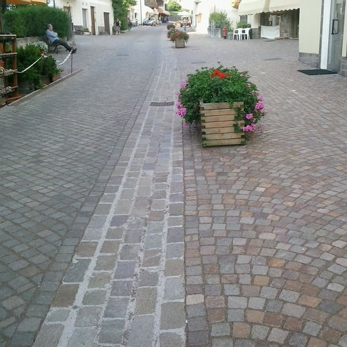 Pavé en pierre - CONSORZIO CAVATORI PRODUTTORI PORFIDO SOC. COOP. - d'extérieur / de jardin / texturé