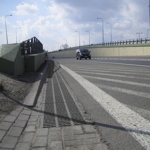 Caniveau à grille - DRAINFIX CLEAN - HAURATON - en béton fibré / grille en fonte / de voirie