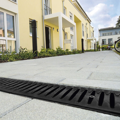 Caniveau à grille - RECYFIX PRO - HAURATON - en composite / en polypropylène / grille en acier galvanisé