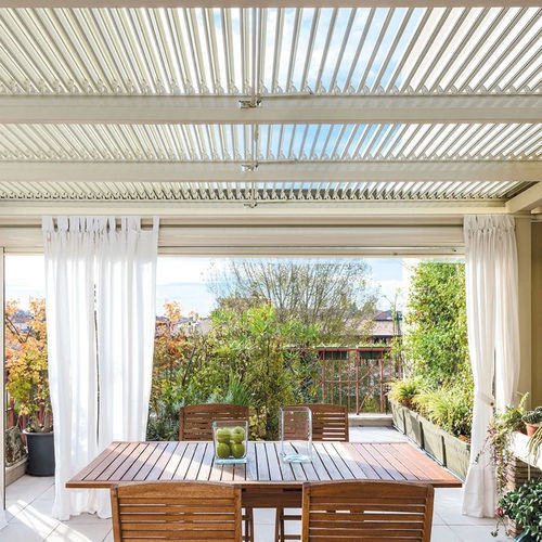 Pergola adossée - ONDULA - MV LINE - en aluminium / à lames orientables / à lames brise soleil