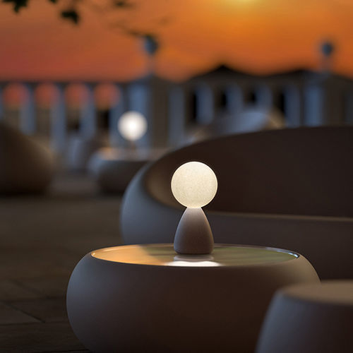 Lampe de table - boom - PLUSt COLLECTION - en polyéthylène / contemporaine / rechargeable