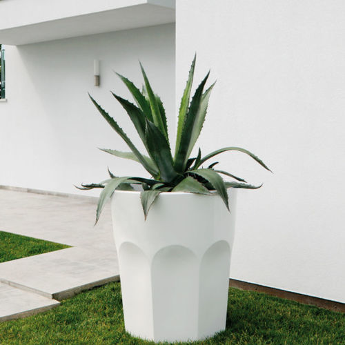 Pot de jardin en polyéthylène - CUBALIBRE - PLUSt COLLECTION - conique / lumineux / résidentiel