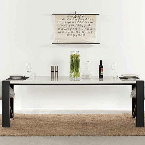 Table à manger contemporaine - QUAD  - wissmann raumobjekte - en bois / avec piètement en acier peint / rectangulaire