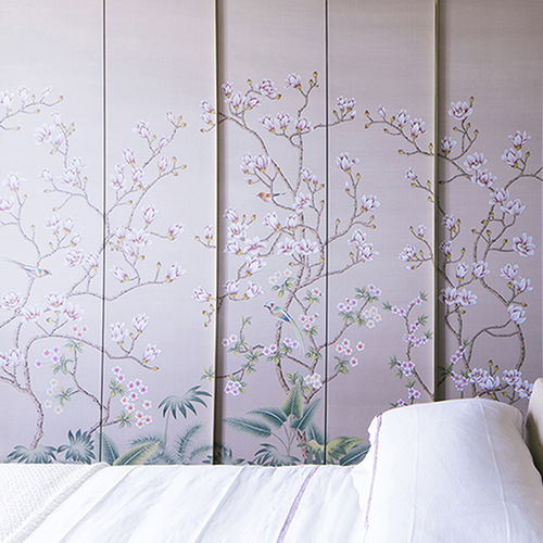Papier peint oriental - WILD MAGNOLIA BUSH - Misha wallcoverings - en soie / à motif floral / chinoiserie