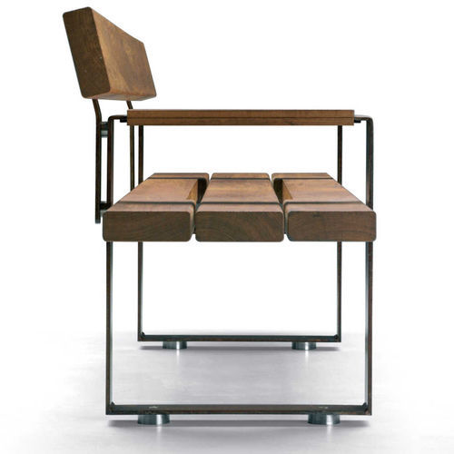 Banc public contemporain - BULL - METALCO - en bois de feuillus / en mélèze / en acier à revêtement par poudre
