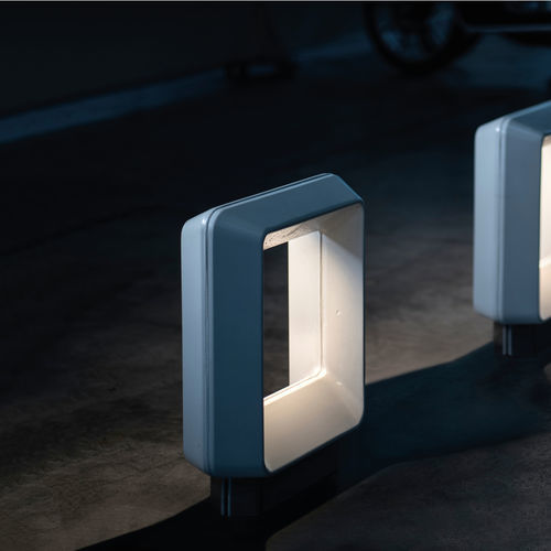 Borne piétonne - HOLLOW - METALCO - en béton à haute performance / avec LED intégrées / lumineuse