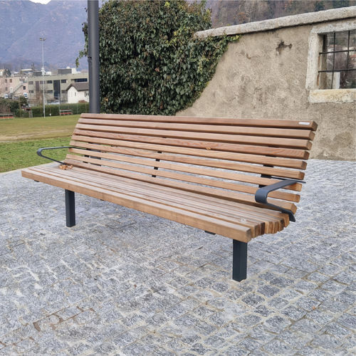 Banc public contemporain - MEYRIN - METALCO - en acier peint / en bois / avec dossier