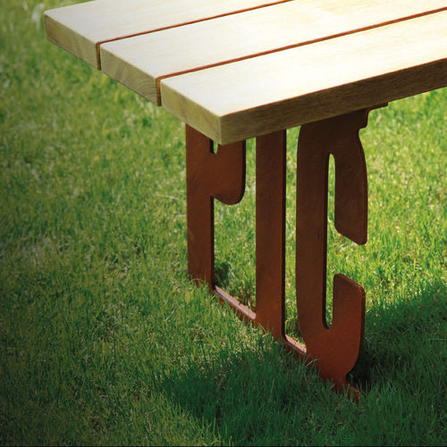 Ensemble table et bancs contemporain - PIC NIC - METALCO - en tôle d'acier / en bois massif / en acier peint