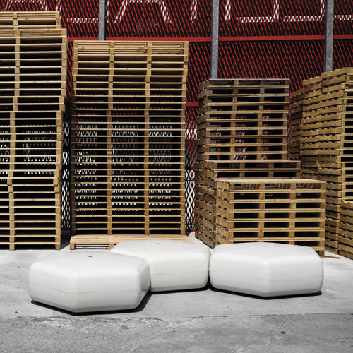 Banc public contemporain - FRANK - METALCO - en béton à haute performance / avec dossier / sans dossier