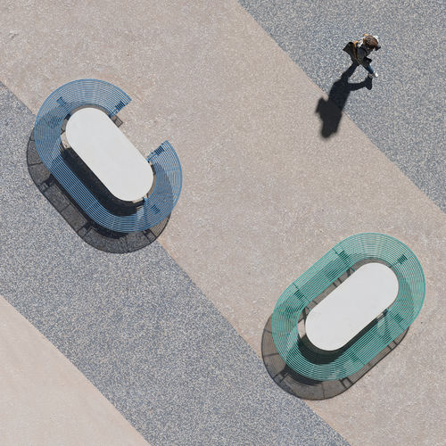 Ensemble table et bancs contemporain - AIR - LAP - METALCO - en acier peint / d'extérieur / contract
