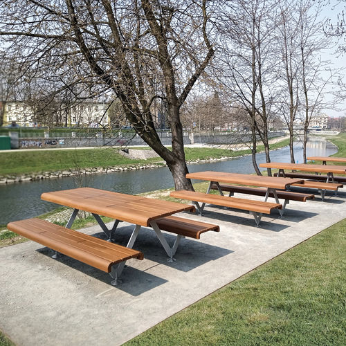 Table de pique-nique contemporaine - AIR – L - METALCO - en bois / avec piètement en acier thermolaqué / avec piètement en tôle d'acier