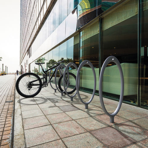 Range-vélo au sol - CRUNA - METALCO - pour espace public / pour les zones urbaines / pour parking