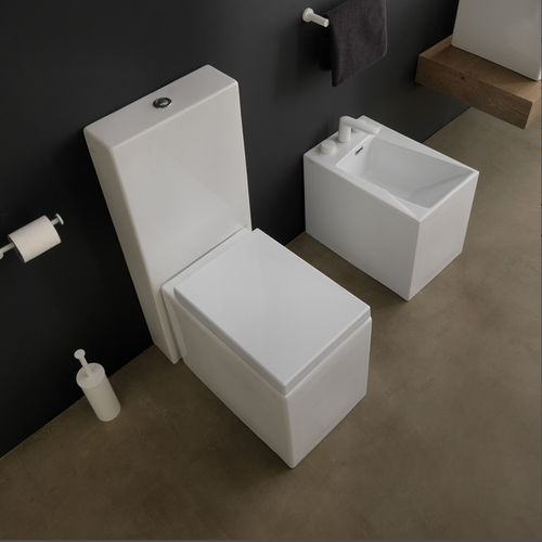Toilette à poser - OZCIMBL-OZWC01 - GSG Ceramic Design - monobloc / près du mur / en céramique