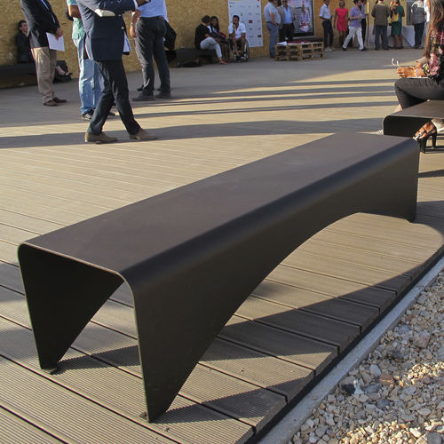 Banc public contemporain - PAPER - LAB23 - en acier galvanisé