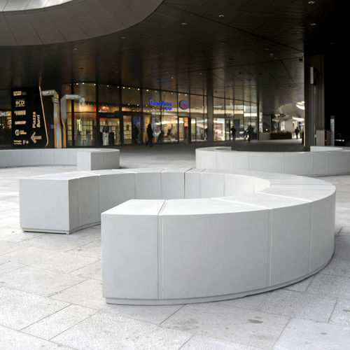 Banc public design original - COCO - LAB23 - en matériaux composites / sans dossier / sans accoudoirs
