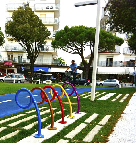 Range-vélo au sol - PEO - LAB23 - design original / pour espace public / en acier galvanisé