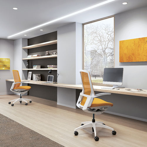 Fauteuil de bureau contemporain - FINORA - Okamura - en résille / en aluminium / à hauteur réglable