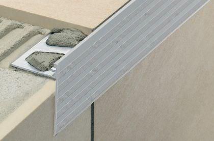 Nez de marche en aluminium - SCHLUTER®-SCHIENE-STEP - Schluter Systems
