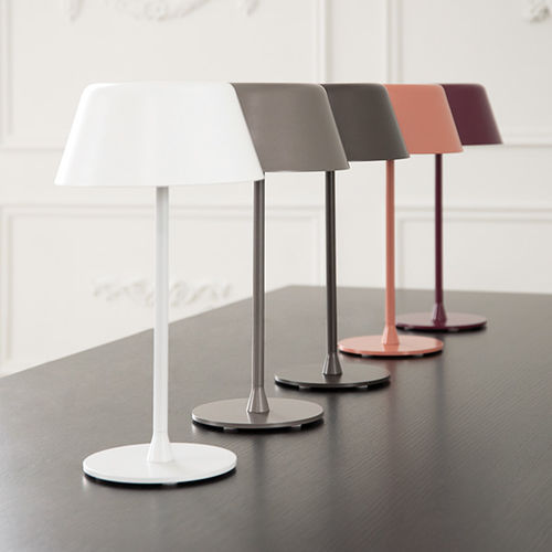 Lampe de bureau - COMPLEMENTS - Teknion - en métal / contemporaine / d'intérieur