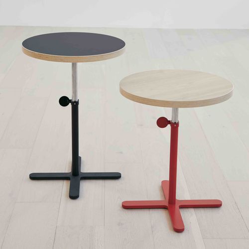 Table d'appoint contemporaine - ROUTES - Teknion - en MDF stratifié / en acier à revêtement par poudre / avec piètement en acier thermolaqué