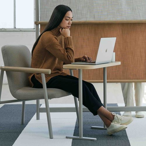 Bureau sur pied - ROUTES - Teknion - contemporain / droit / avec piètement en métal
