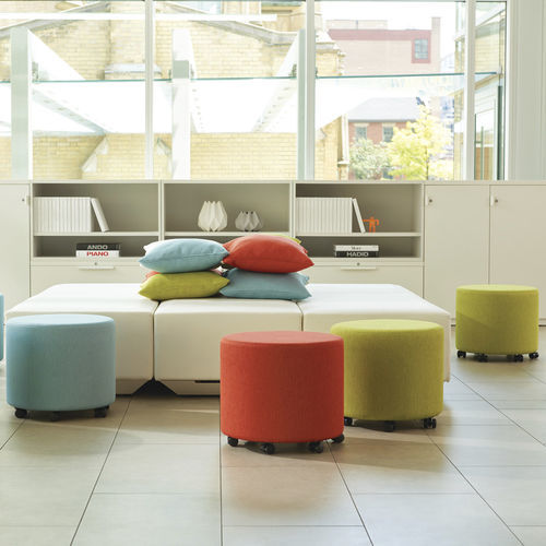 Ottoman contemporain - COLLABORATIVE - Teknion - en tissu / tapissé / d'intérieur