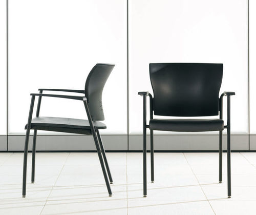Chaise visiteur contemporaine - SAVERA - Teknion - d'intérieur / en ébène / 4 pieds