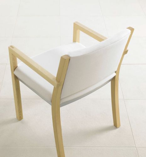 Chaise visiteur contemporaine - SYNAPSE - Teknion - d'intérieur / en cuir / avec piètement en hêtre