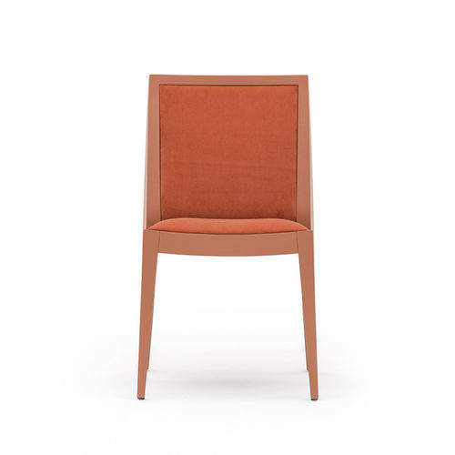 Chaise contemporaine - FLAME 02111 - Montbel - d'intérieur / en tissu / avec piètement en bois massif