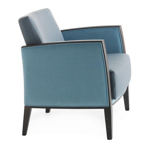 Fauteuil contemporain - NEWPORT 01841 - Montbel - en tissu / en cuir / en bois massif