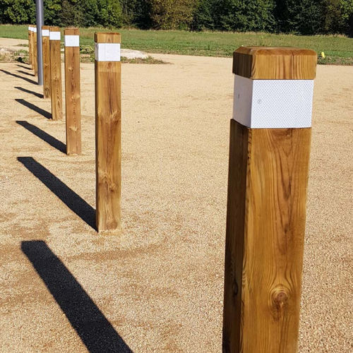 Borne de protection - SCIAGE  - Rondino - en pin / réfléchissante / pour espace public