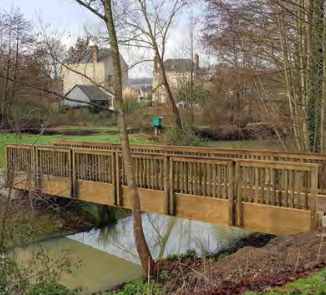 Passerelle en bois lamellé-collé - 640 1XX Series  - Rondino - à poutres / préfabriquée