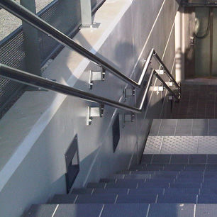 Main courante en métal - MAIN-COURANTE - FRANCE INOX INDUSTRIE