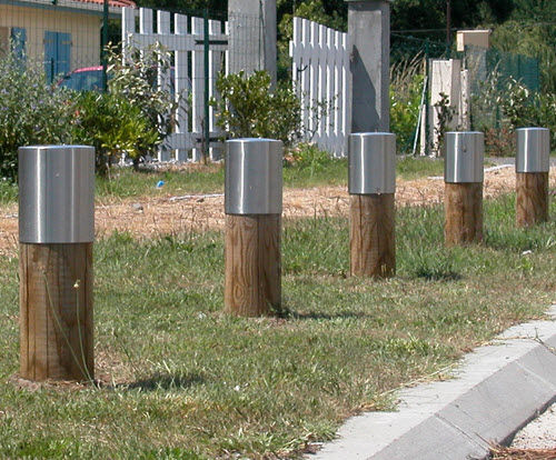 Borne de protection - HARMATTAN - FRANCE INOX INDUSTRIE - en acier inoxydable / en bois / haute