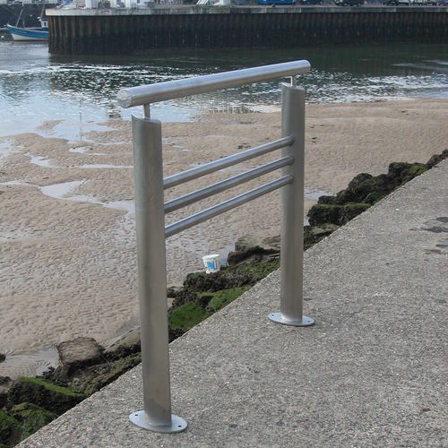 Barrière de protection - TRAMONTANE - FRANCE INOX INDUSTRIE - fixe / en inox / pour espace public
