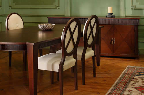 Chaise contemporaine - 717Z - Al Cazar Fine Woods - bois / en bois / médaillon