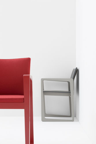Chaise contemporaine - ASKEW - Billiani - d'intérieur / en bois teinté / en hêtre