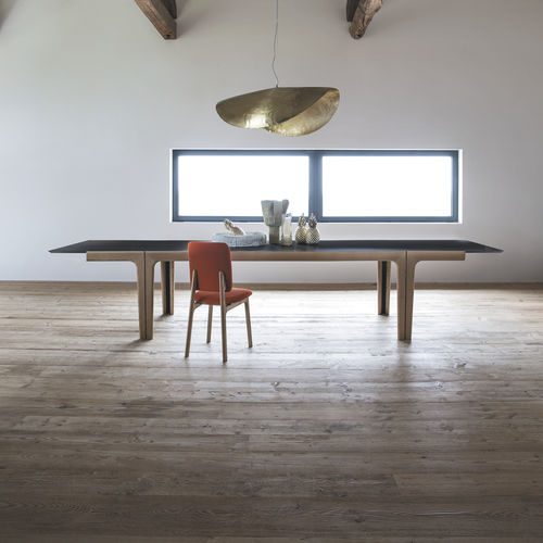 Table contemporaine - AMALONG - Bross Italia - en Fenix NTM® / avec piètement en noyer / avec piètement en frêne