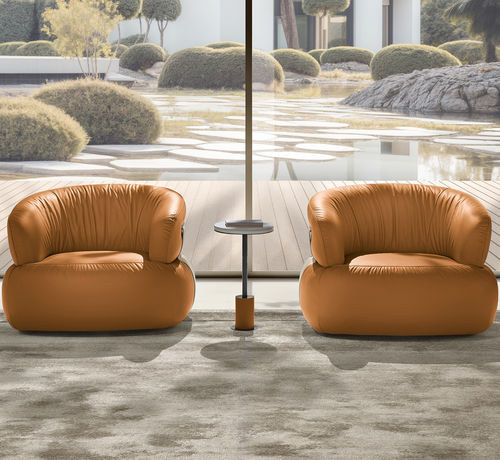 Fauteuil contemporain - Dana - maxdivani - en tissu / en cuir / en bois