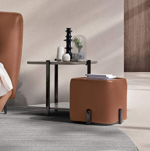 Table de chevet contemporaine - Muzzle - maxdivani - en cuir / en tissu / avec piètement en métal