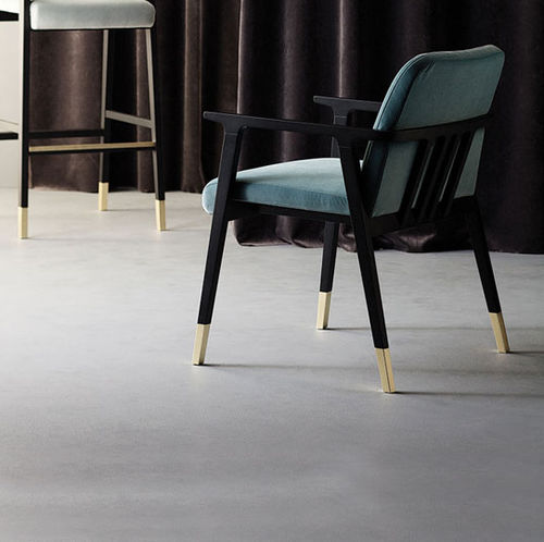 Chaise contemporaine - TENUES : 2302 PO - Cizeta - d'intérieur / en tissu / avec piètement en bois