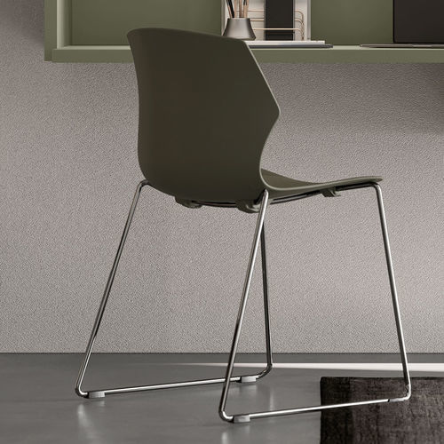 Chaise contemporaine - Frill - Clever - d'intérieur / en polypropylène / avec piètement en métal