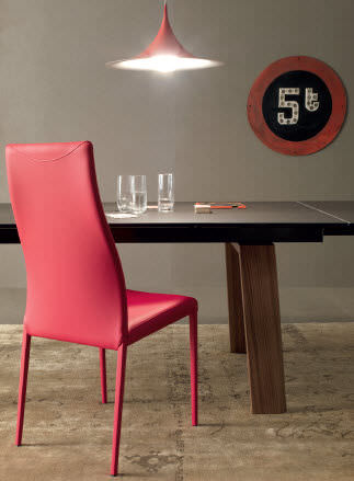 Table contemporaine - FRAU  - Compar - en bois / rectangulaire / à rallonge