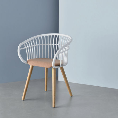 Chaise contemporaine - Stem - Crassevig - d'intérieur / en aluminium / avec piètement en aluminium
