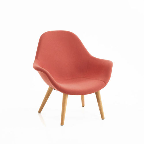 Chauffeuse contemporaine - Pola - Crassevig - en tissu / en bois massif / tapissée